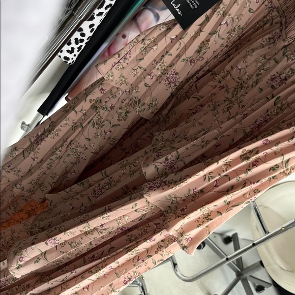 Lulu's Blush Pink Floral Pleated Maxi Dress - Picture 7 of 7